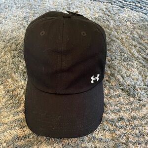 BNWT Under Armour headgear hat